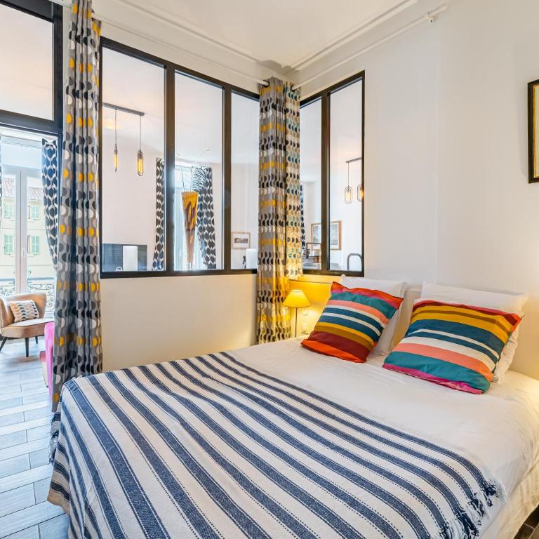 T2 Chic, Vue Vieux-Port et Notre Dame, Atypique, Calme, Clim, 48M2, Accès autonome avec code - Appartement - 7