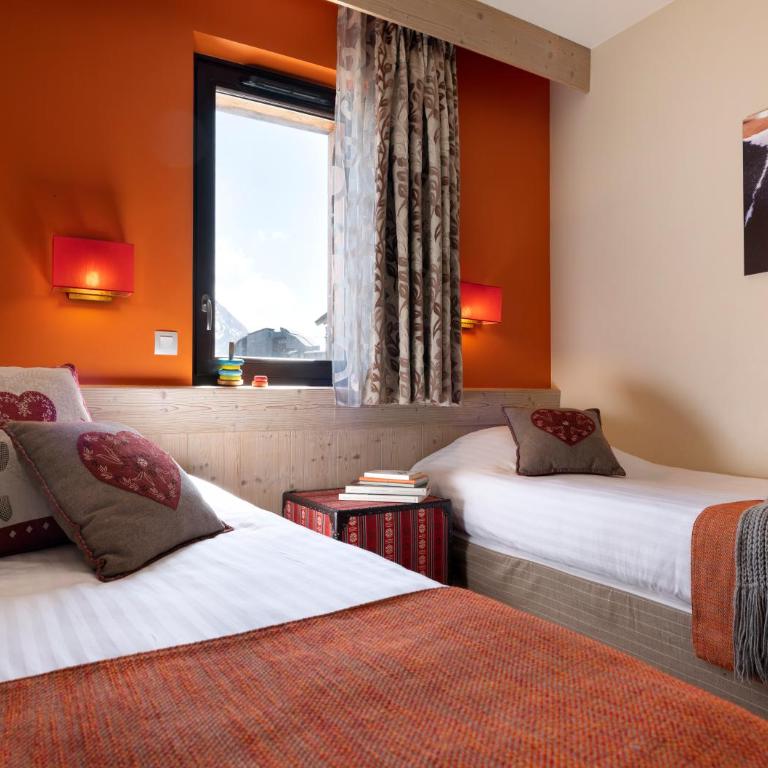 Résidence Pierre & Vacances Premium L'Amara - Appartement 3 Chambres - Vue Dégagée sur Montagne (8 Personnes) - 2