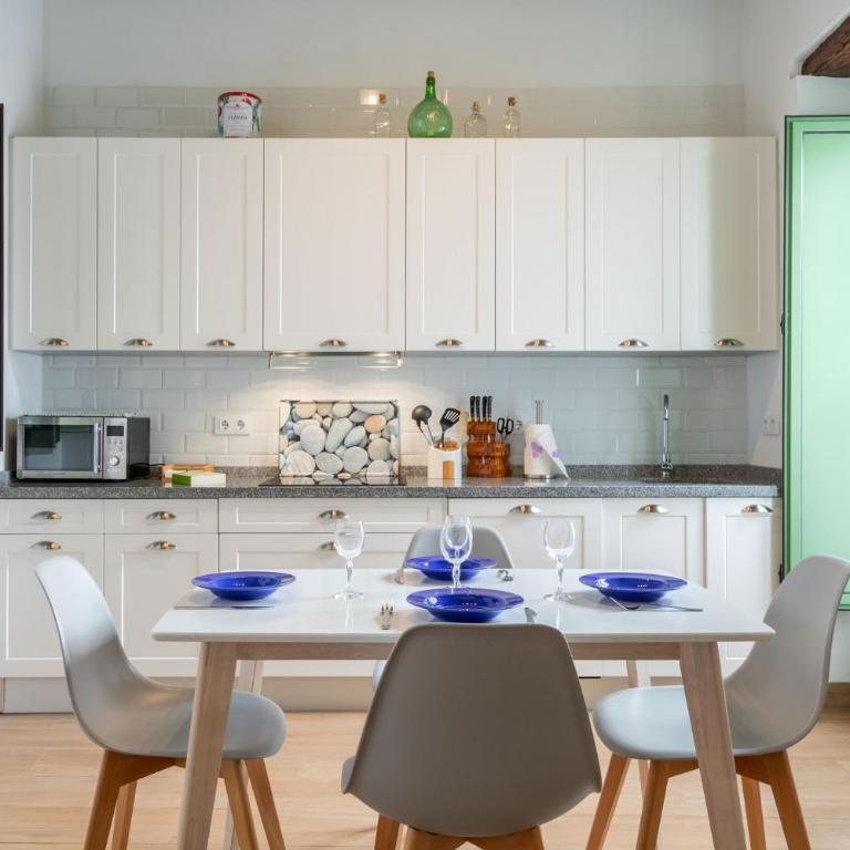 Charming apartment at La Alameda Seville City Center by OCityzen - One-Bedroom Apartment - 5