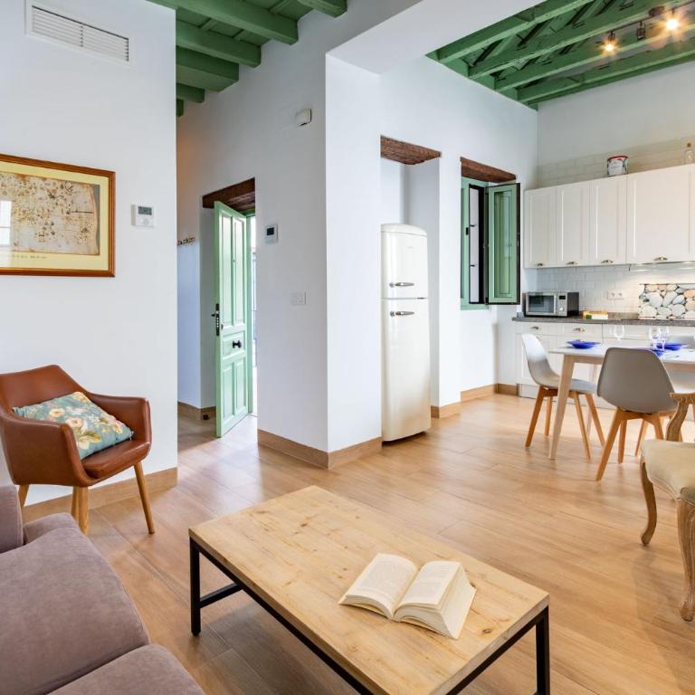 Charming apartment at La Alameda Seville City Center by OCityzen - One-Bedroom Apartment - 2