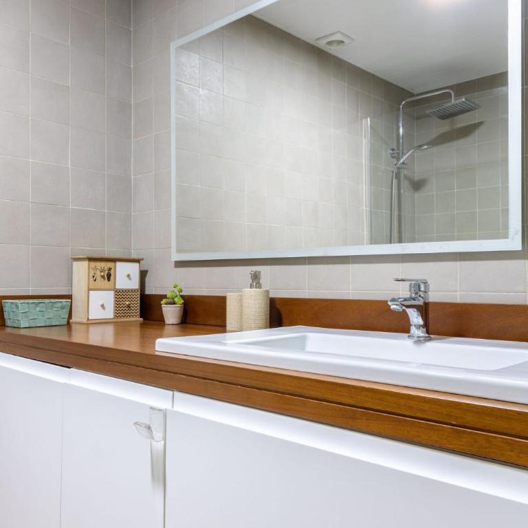 Charming apartment at La Alameda Seville City Center by OCityzen - One-Bedroom Apartment - 21
