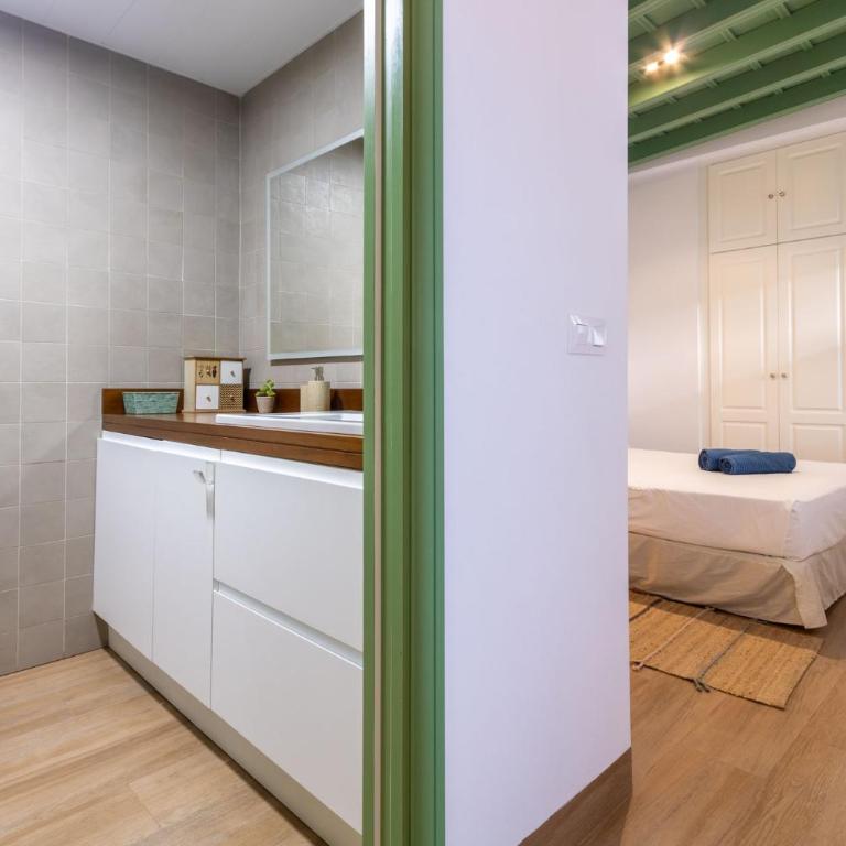 Charming apartment at La Alameda Seville City Center by OCityzen - One-Bedroom Apartment - 18