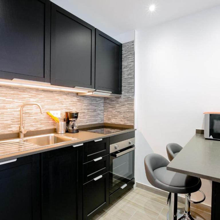 CONYPRA Modern and Renovated with Terrace WIFI - Apartamento - 15