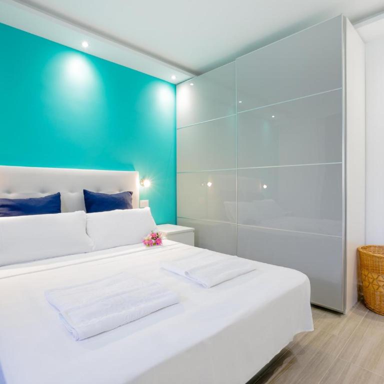 CONYPRA Modern and Renovated with Terrace WIFI - Apartamento - 7