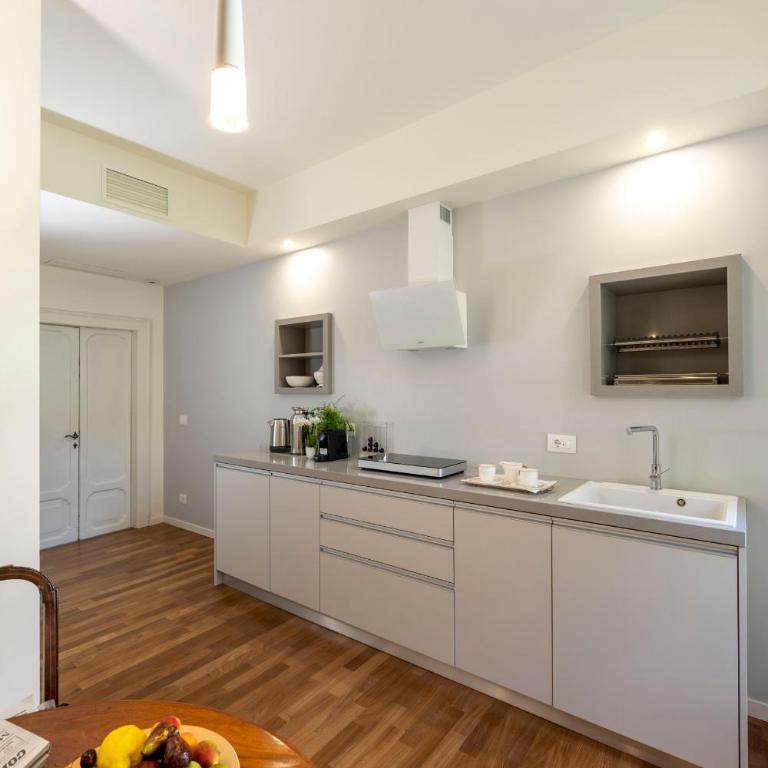 Mocenigo Grand Canal Luxury Suites - Studio with Garden View - 6