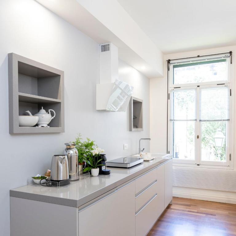 Mocenigo Grand Canal Luxury Suites - Studio with Garden View - 8