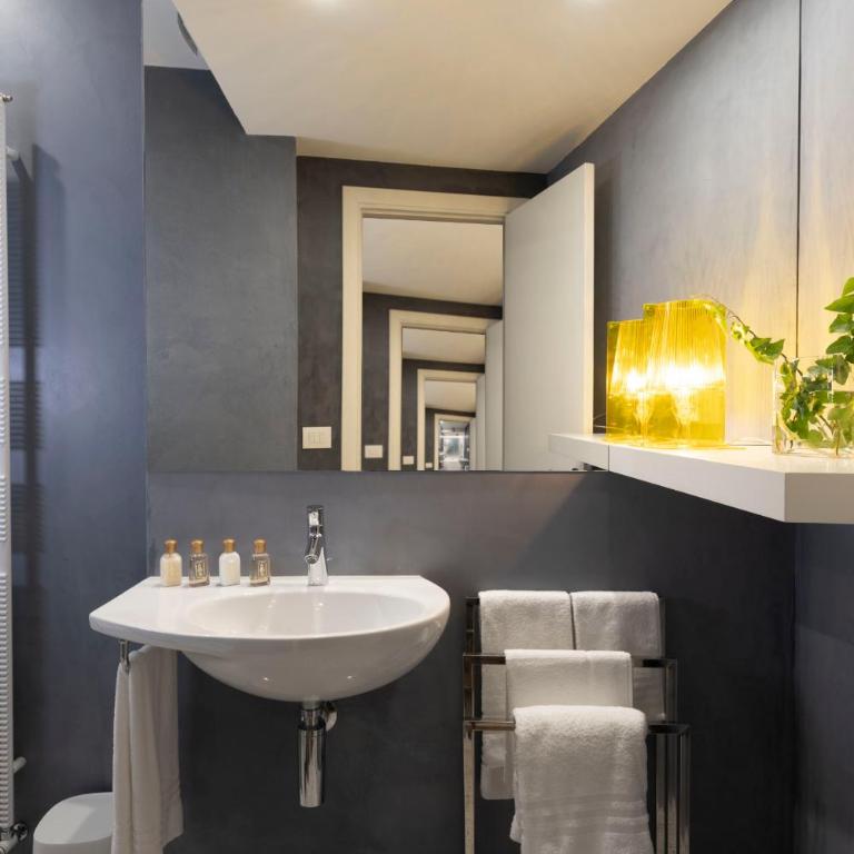 Mocenigo Grand Canal Luxury Suites - Studio with Garden View - 10