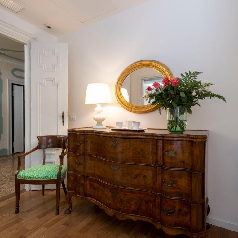 Mocenigo Grand Canal Luxury Suites - Apartment with Garden View - 16