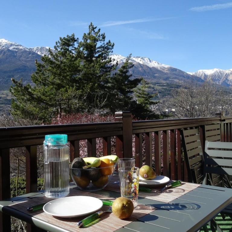 EMBRUN Superbe appartement classé 3 étoiles tout équipé avec vue sur montagnes - Appartement 1 Chambre - 1