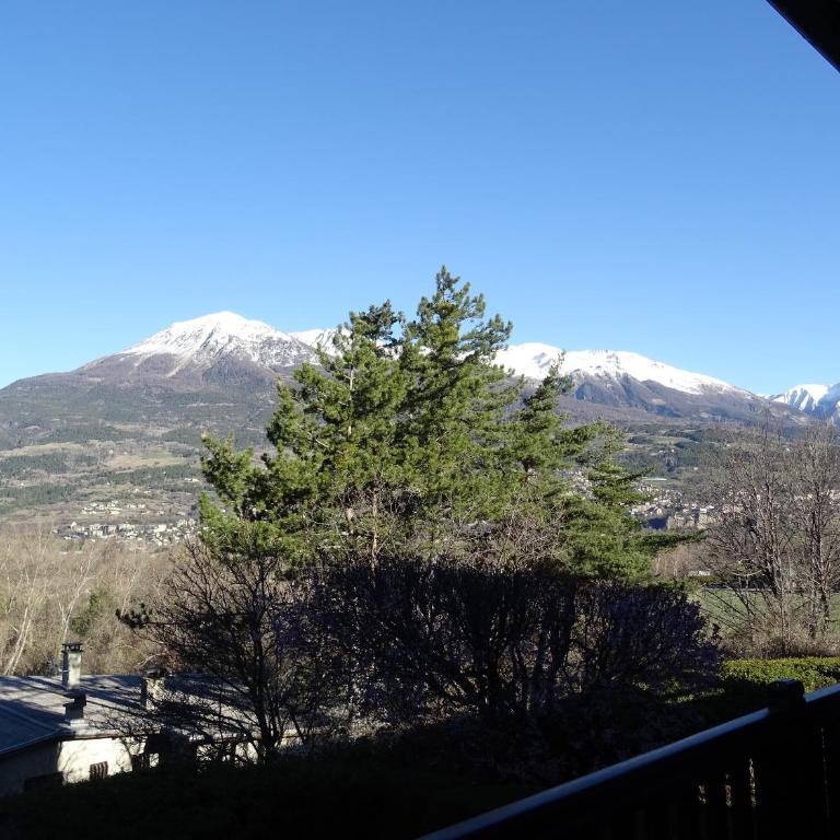 EMBRUN Superbe appartement classé 3 étoiles tout équipé avec vue sur montagnes - Appartement 1 Chambre - 9