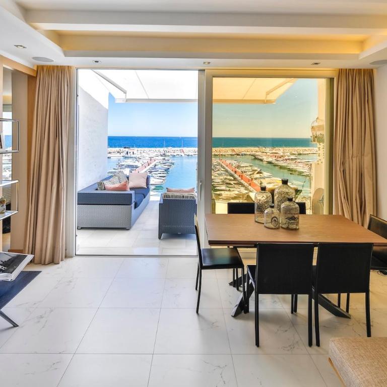 306 -Luxury Selection- Puerto Banus Marbella Front Line Penthouse - Two-Bedroom Apartment - 10