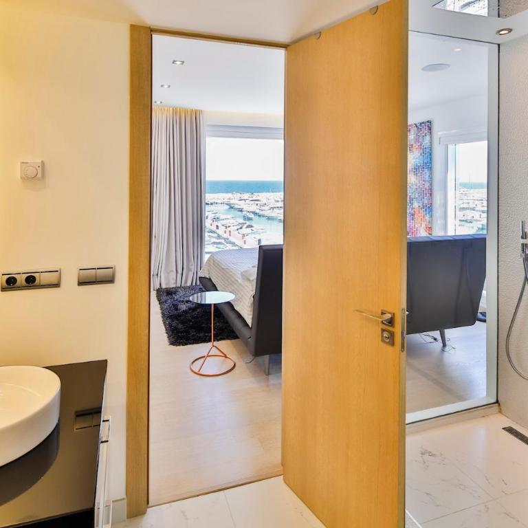 306 -Luxury Selection- Puerto Banus Marbella Front Line Penthouse - Two-Bedroom Apartment - 14