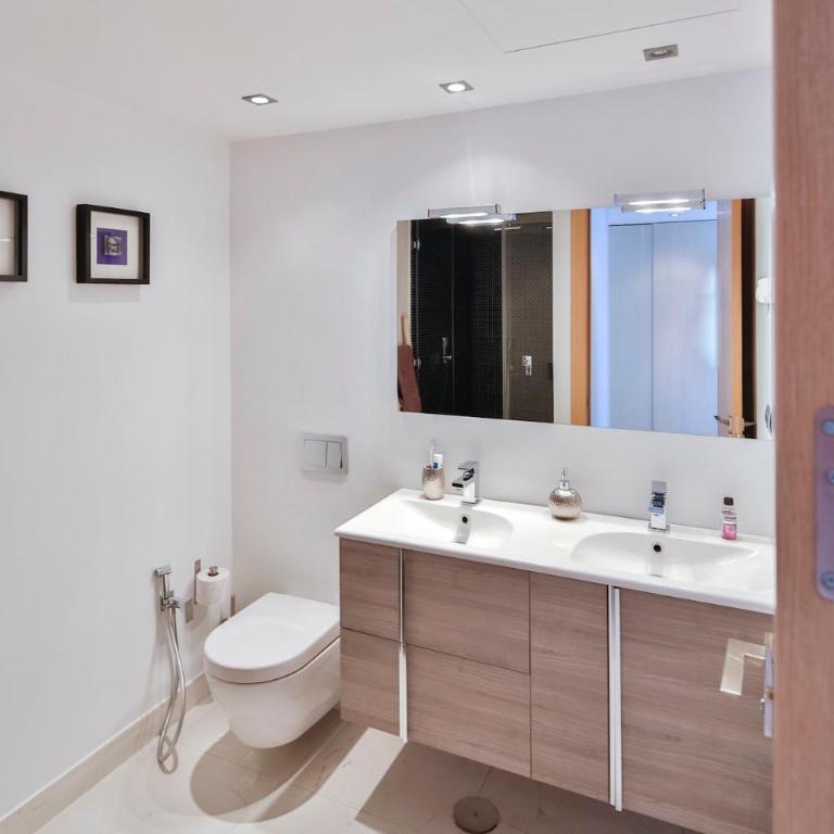 306 -Luxury Selection- Puerto Banus Marbella Front Line Penthouse - Two-Bedroom Apartment - 24
