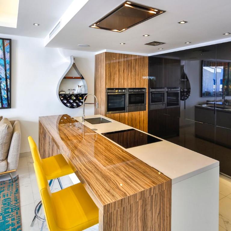306 -Luxury Selection- Puerto Banus Marbella Front Line Penthouse - Two-Bedroom Apartment - 27