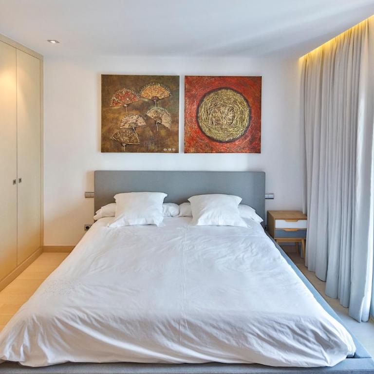 306 -Luxury Selection- Puerto Banus Marbella Front Line Penthouse - Two-Bedroom Apartment - 41