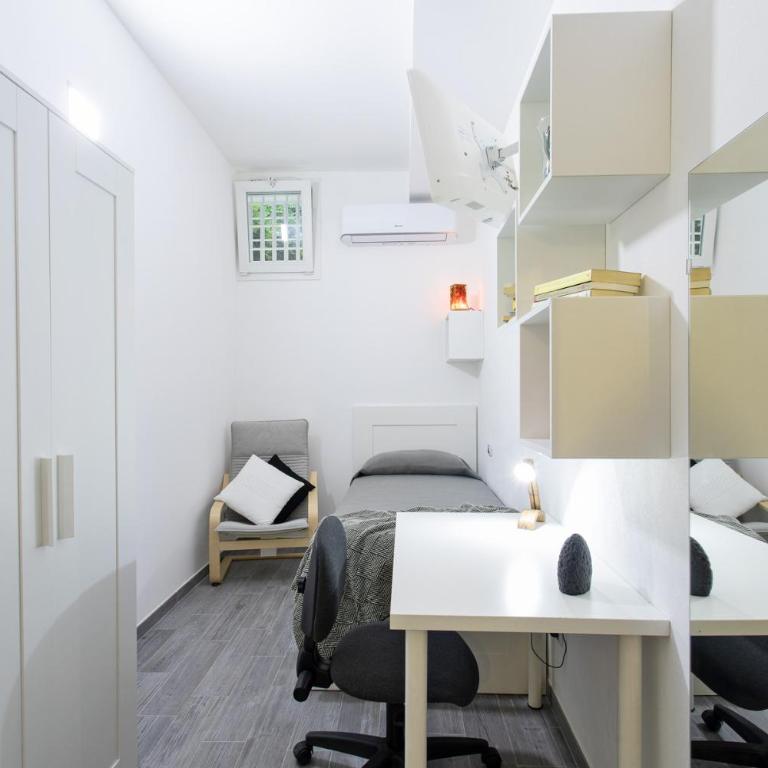 Olimpia House - Single Room with Private Bathroom - 4