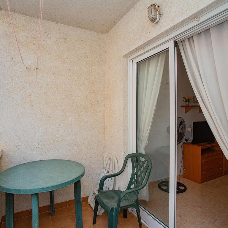 096 Pleasant Place Luis - Alicante Holiday - Apartment with Balcony - 10