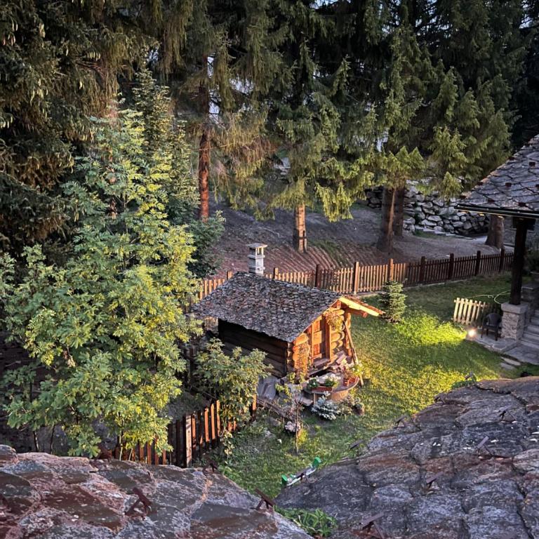Chalet Blanc "La Mansarda" - Apartment mit 2 Schlafzimmern - 24