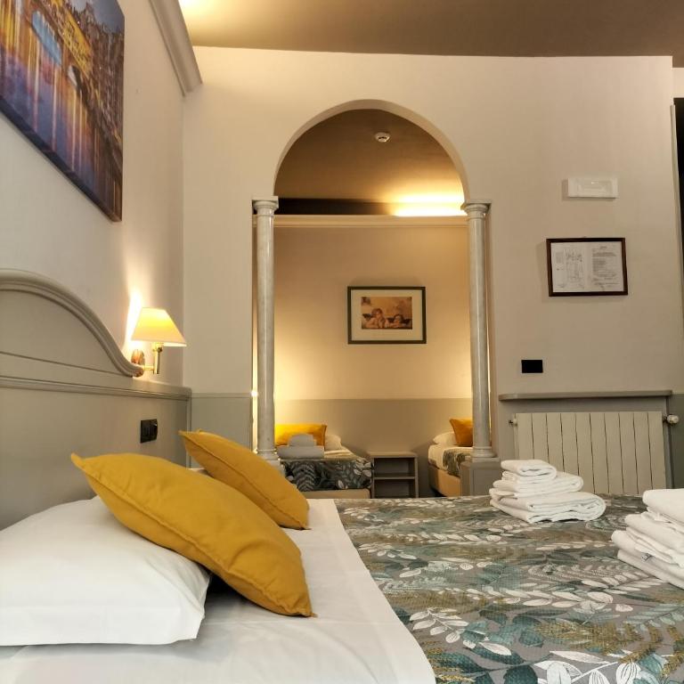 Hotel Camilla Firenze - Camera Quadrupla Classic - 5