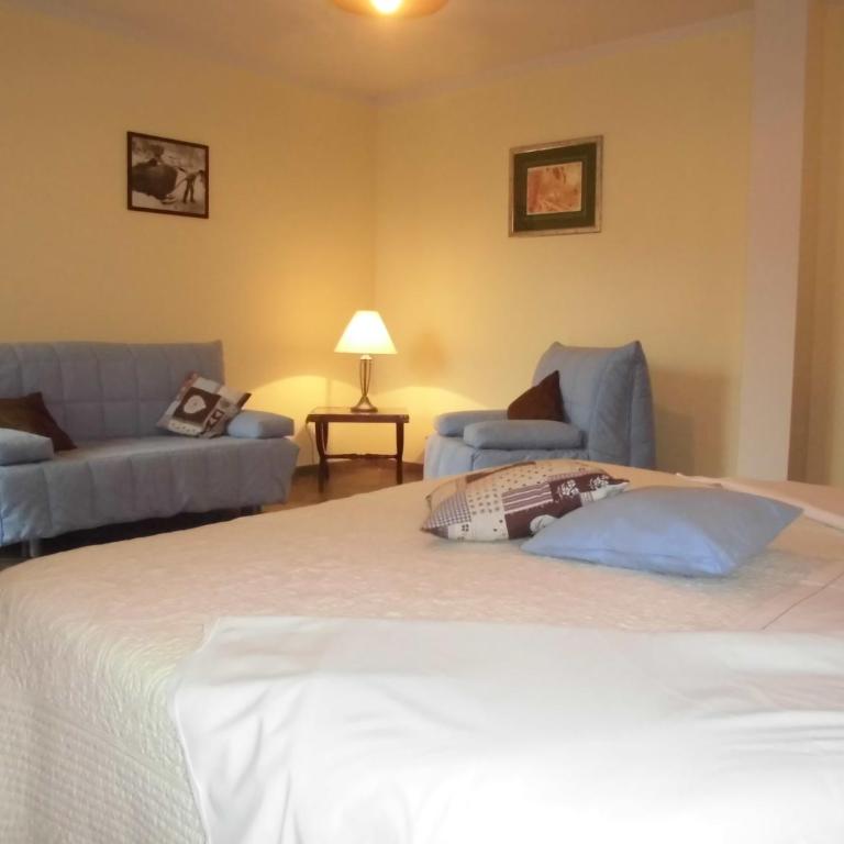 Agriturismo Bio-Ecologico Sant'Isidoro - Camera Familiare (2 Adulti + 3 Bambini) - 1