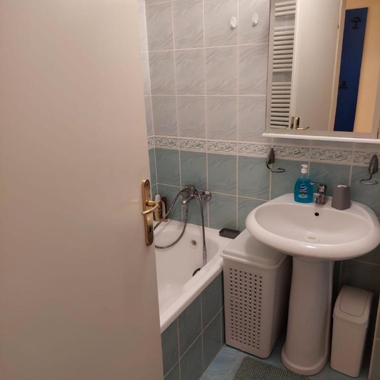 Apartaman Vali - Two-Bedroom Apartment - 10