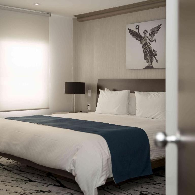 Suites Obelisk - Suite con cama extragrande - 1