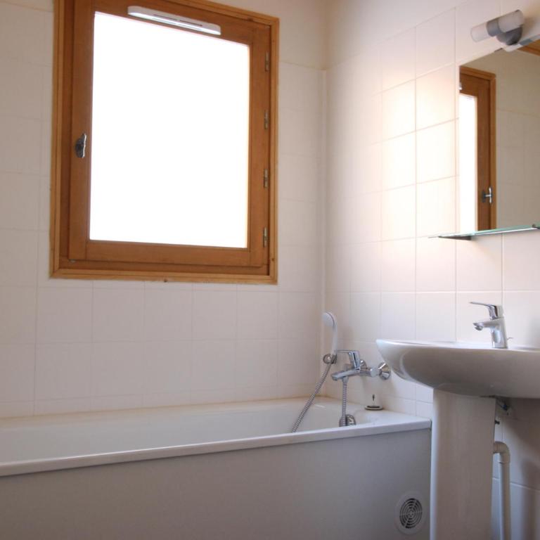 Chalet mitoyen 3 niveaux, jusqu'à 8 pers, animaux admis - FR-1-549-105 - Chalet - 4
