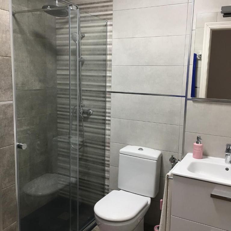 AGRADABLE CASA EN SAN JOSE - Casa de 3 dormitorios - 34