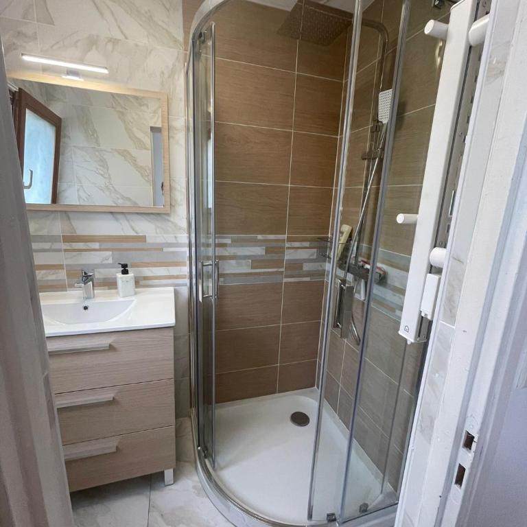 Appartement cosy entier, parking gratuit dans la rue - Appartement 1 Chambre - 16