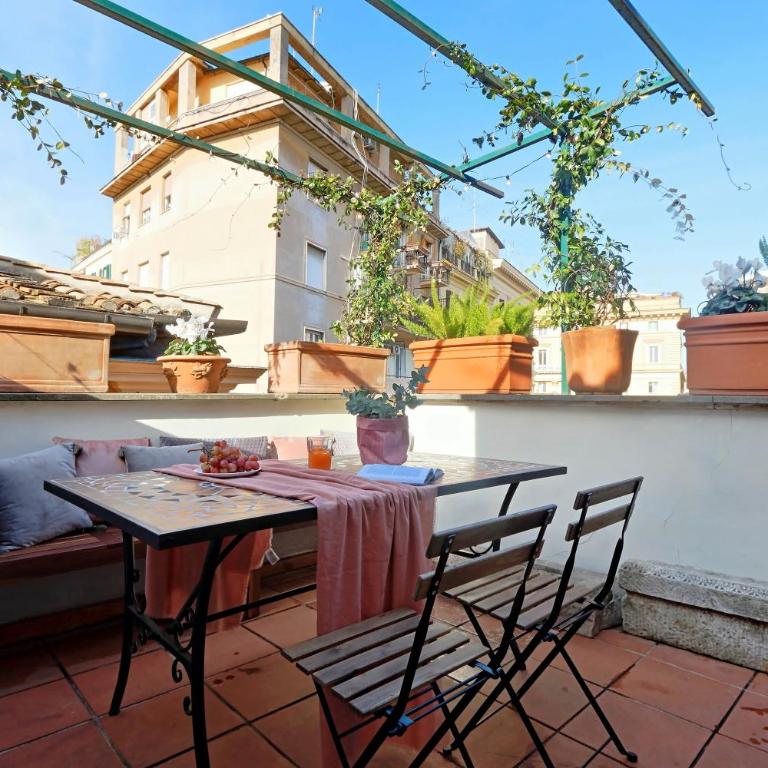 Campo de Fiori - Appartamento con 2 Camere da Letto - 2