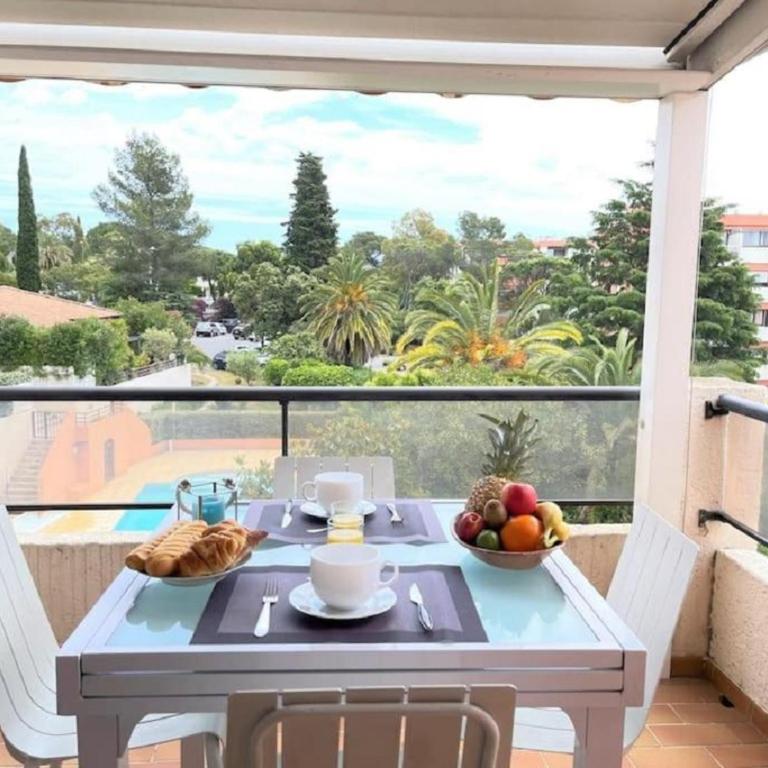 Appartement "La Détente" St Raphaël, au calme, vue piscine, climatisé - Apartment mit 1 Schlafzimmer - 1