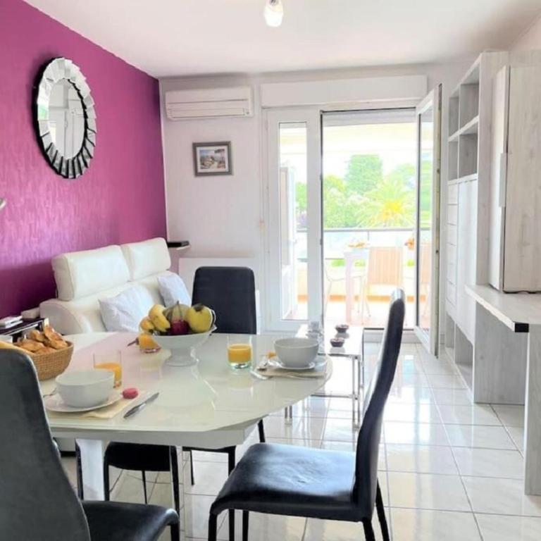 Appartement "La Détente" St Raphaël, au calme, vue piscine, climatisé - Apartment mit 1 Schlafzimmer - 4