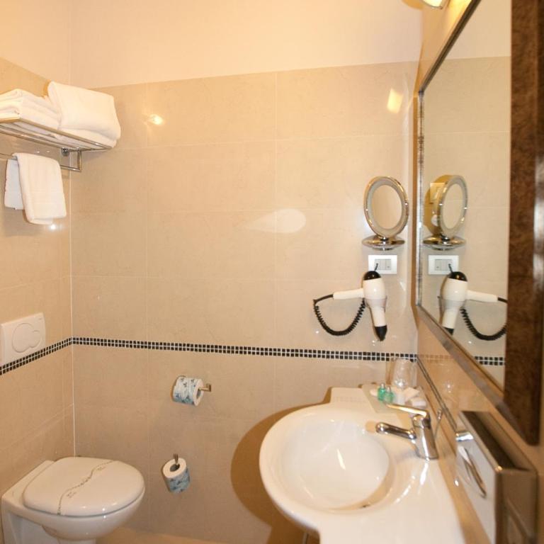 Hotel Arena - Camera Tripla Comfort - 1