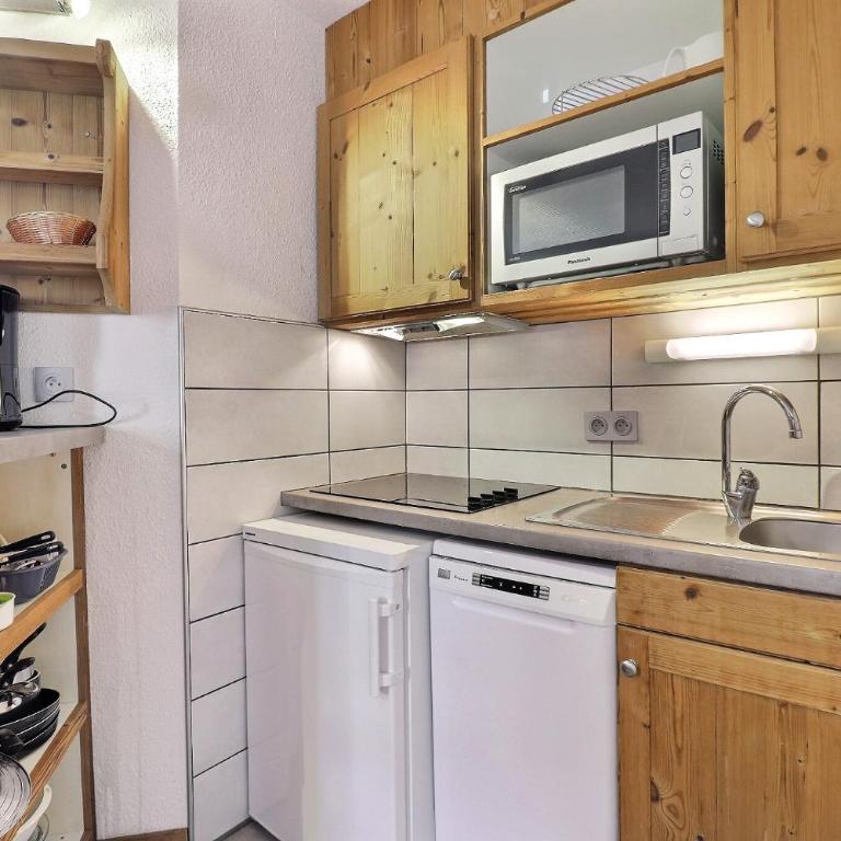 Le Grand Bois - Two-Bedroom Apartment - 4