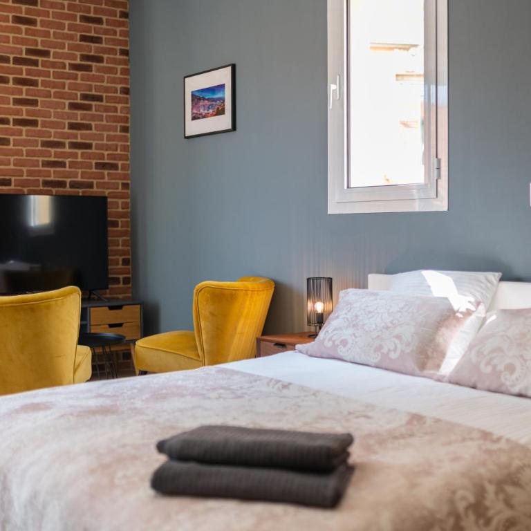 SPACIEUX STUDIO HAUT PLAFOND PROCHE MONACO - One-Bedroom Apartment - 10