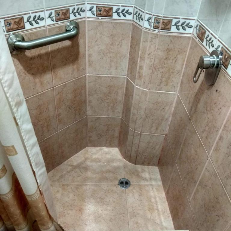 Hotel Jeshua Simmonds - Habitación Individual con baño privado - 10