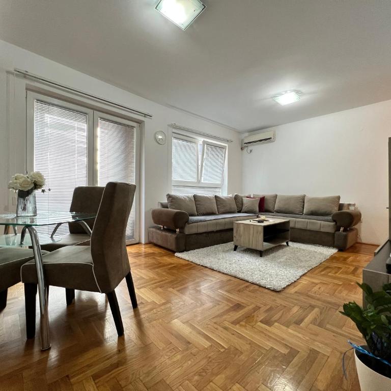 Apartman SM Kragujevac - Two-Bedroom Apartment - 1