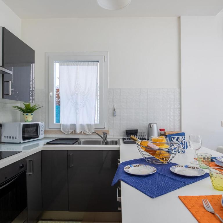 Romantico Open Space a 3min dalla spiaggia - HomeUnity - Studio Apartment - 24