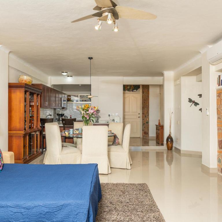Ocean Front Condo with Pool Sleeps 6 Adults-Quinta del Mar 203 - Apartamento de 2 dormitorios - 12