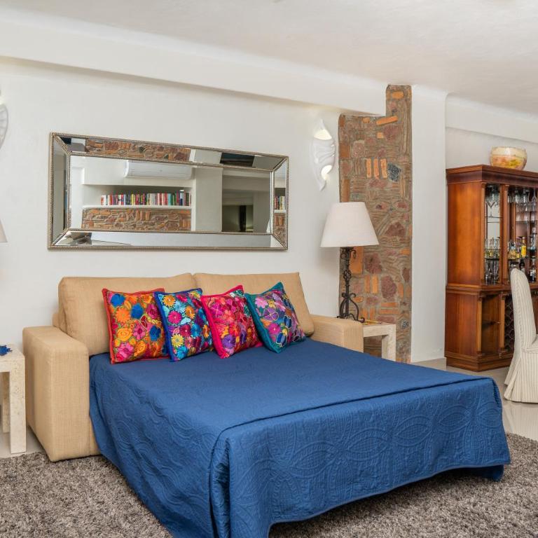 Ocean Front Condo with Pool Sleeps 6 Adults-Quinta del Mar 203 - Apartamento de 2 dormitorios - 15