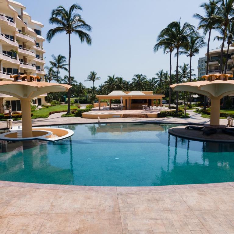 Ocean Front Condo with Pool Sleeps 6 Adults-Quinta del Mar 203 - Apartamento de 2 dormitorios - 43