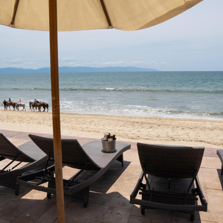 Ocean Front Condo with Pool Sleeps 6 Adults-Quinta del Mar 203 - Apartamento de 2 dormitorios - 42
