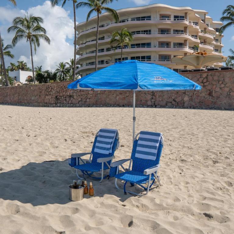Ocean Front Condo with Pool Sleeps 6 Adults-Quinta del Mar 203 - Apartamento de 2 dormitorios - 44