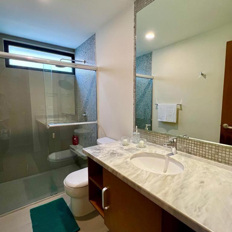 Lujoso departamento en el corazón de Playa - Apartamento con balcón - 19