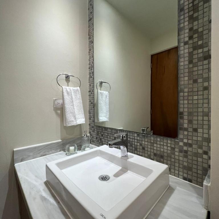 Lujoso departamento en el corazón de Playa - Apartamento con balcón - 36