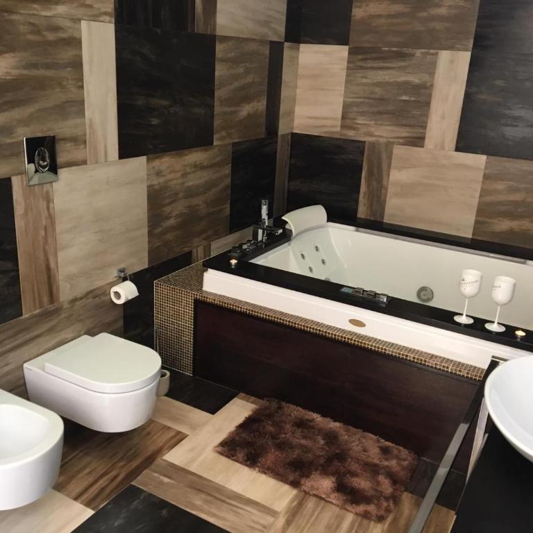 Donna Teresa - Camera Familiare con Bagno Privato - 5