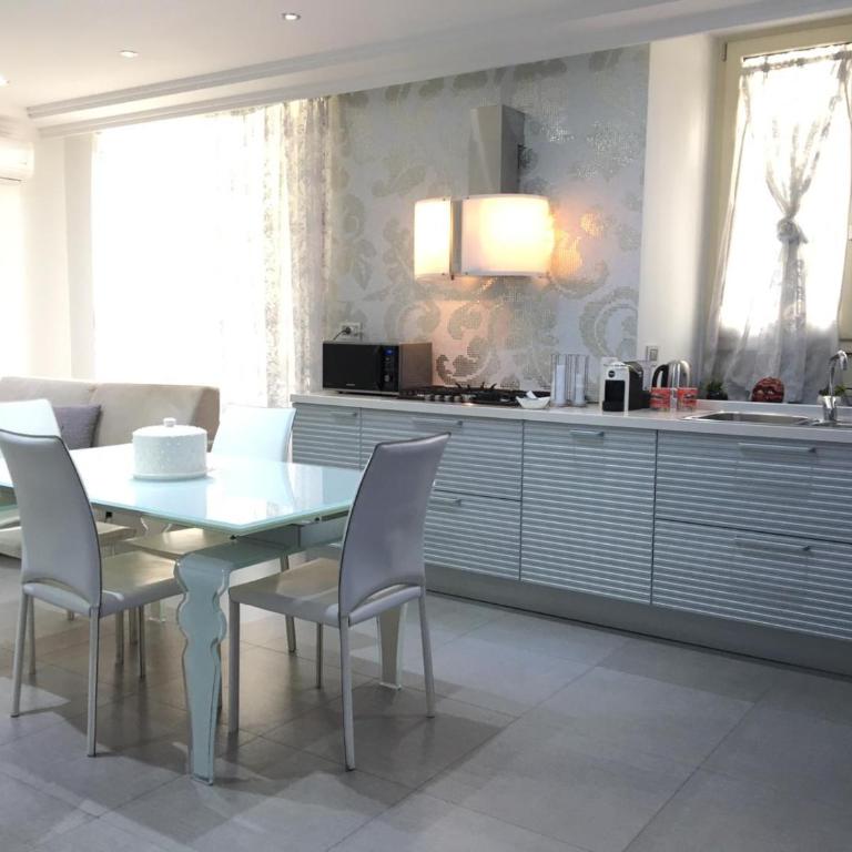 Donna Teresa - Camera Familiare con Bagno Privato - 47