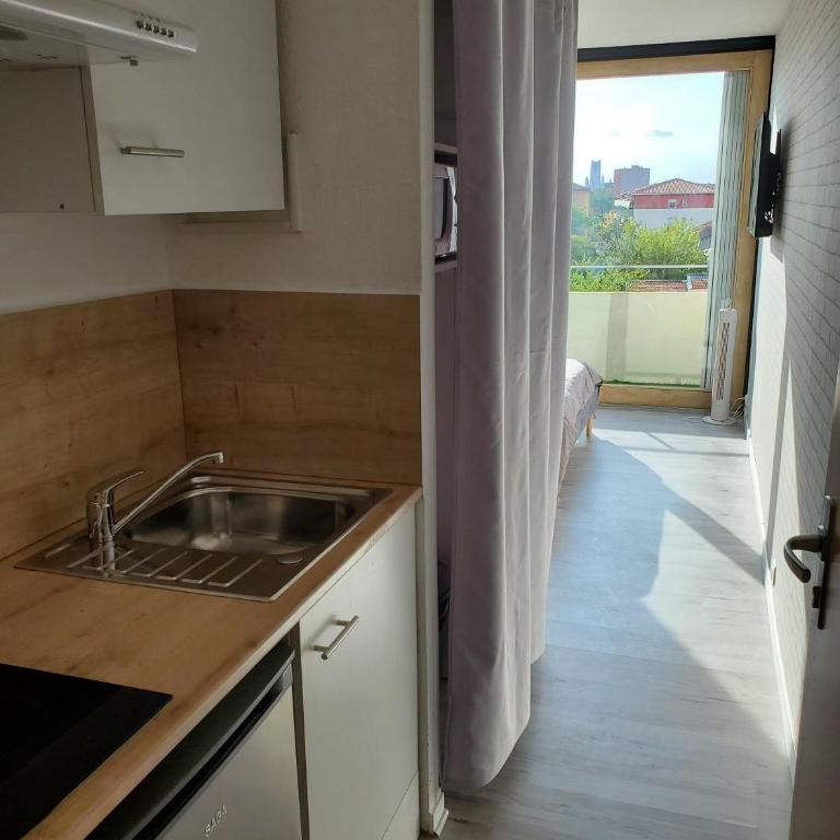 Studio avec balcon, vue sur jardins et cathédrale - One-Bedroom Apartment - 5