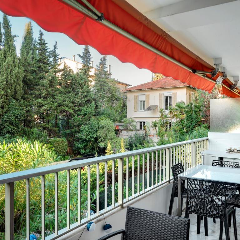 Appartement 2 pièces au calme proche Martinez avec parking privé - One-Bedroom Apartment with Balcony - 20
