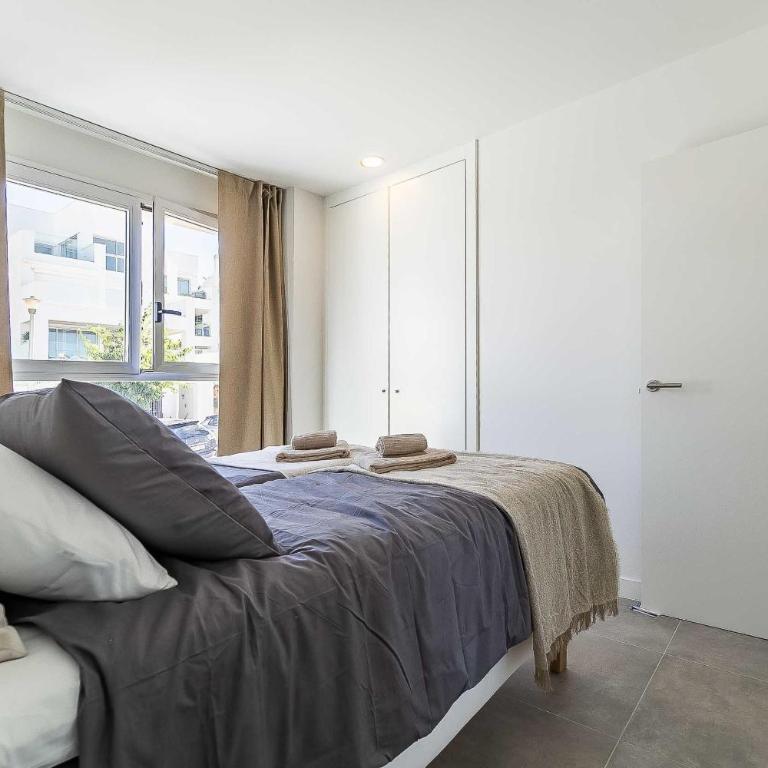 71-Beachfront, brand new luxury penthouse Benalmádena - Three-Bedroom Apartment - 20